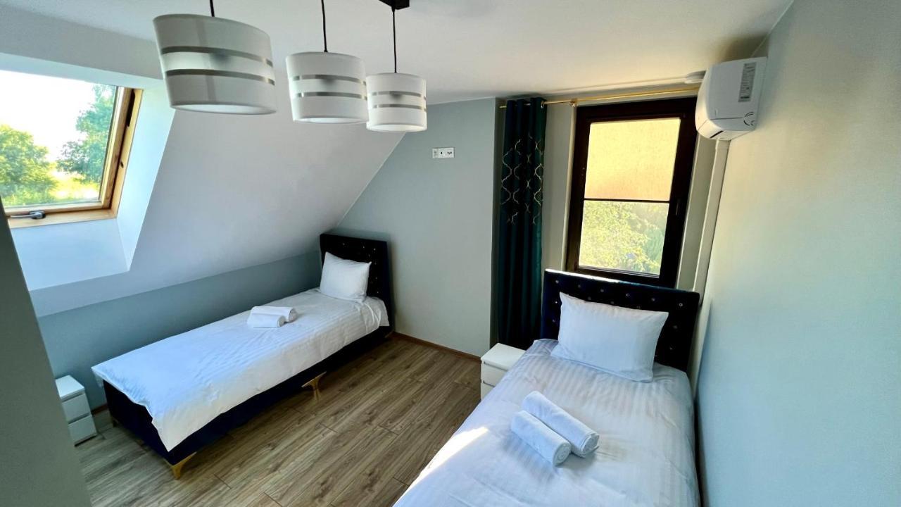 Aparthotel w Dolinie Stawów Zator Las Exterior foto