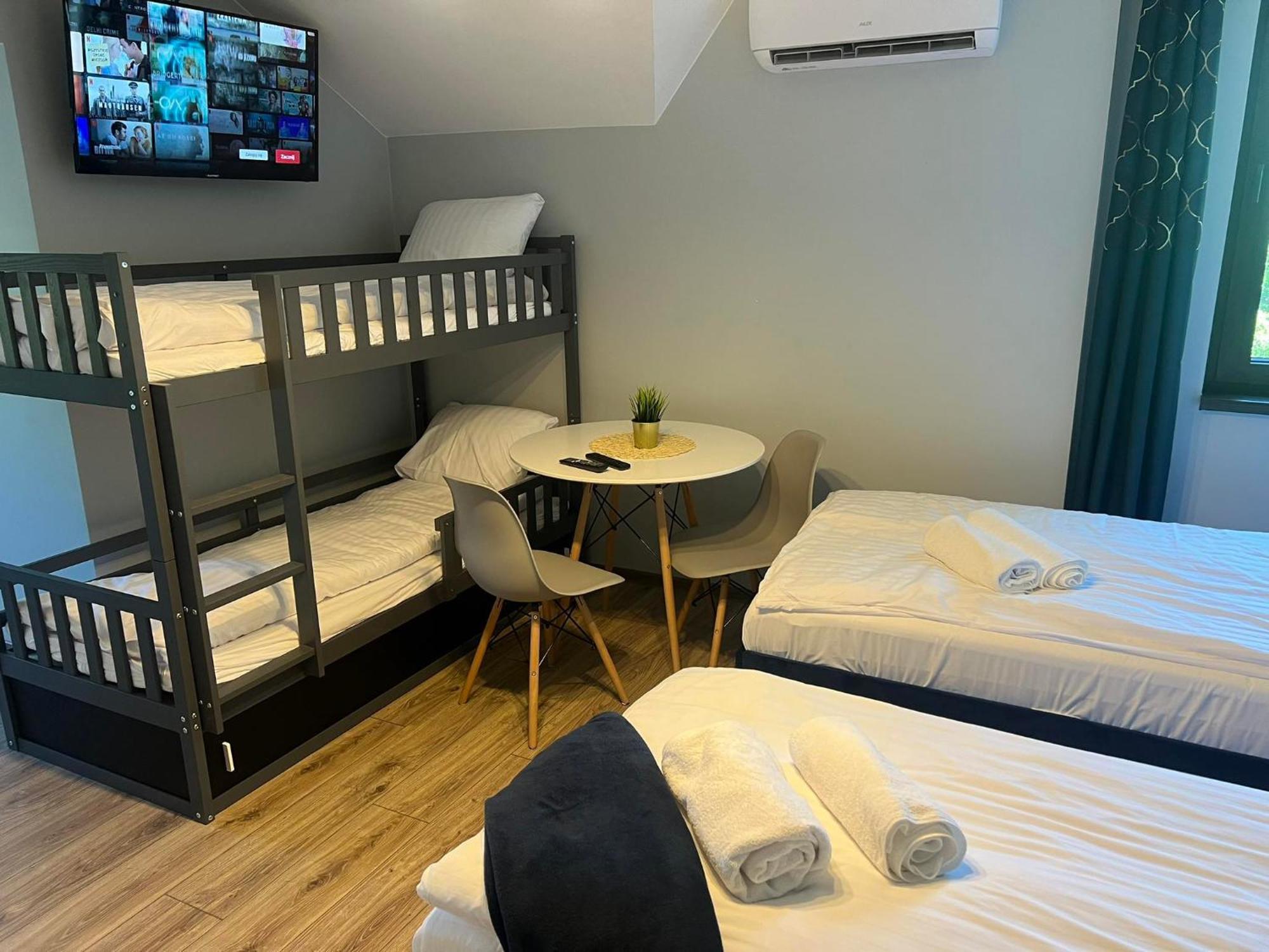 Aparthotel w Dolinie Stawów Zator Las Habitación foto